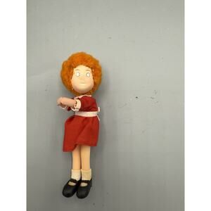 Vtg 1982 Little Orphan Annie 6” Pinch Pal Mirror Cling Applause Doll Yarn Hair